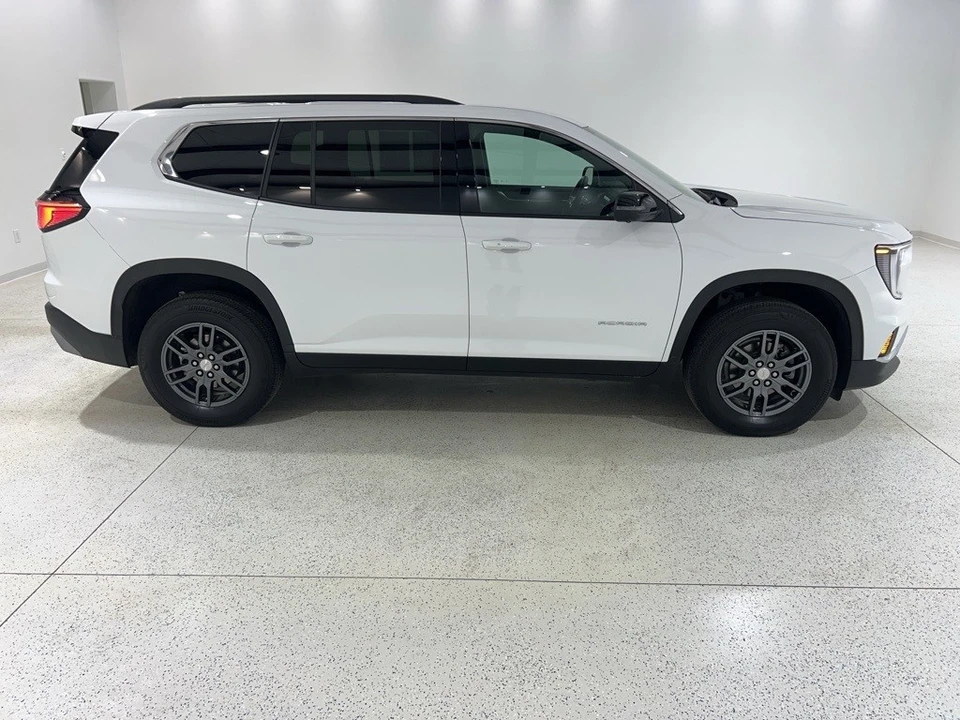 2025 GMC Acadia - Image 6 of 12