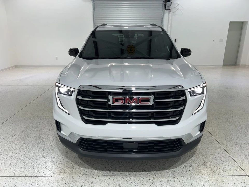 2025 GMC Acadia - Image 8 of 21