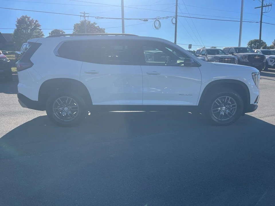 2025 GMC Acadia - Image 6 of 12