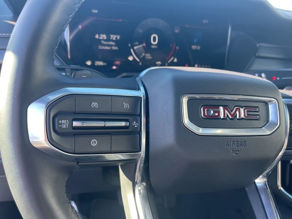 2025 GMC Acadia - Image 16 of 21