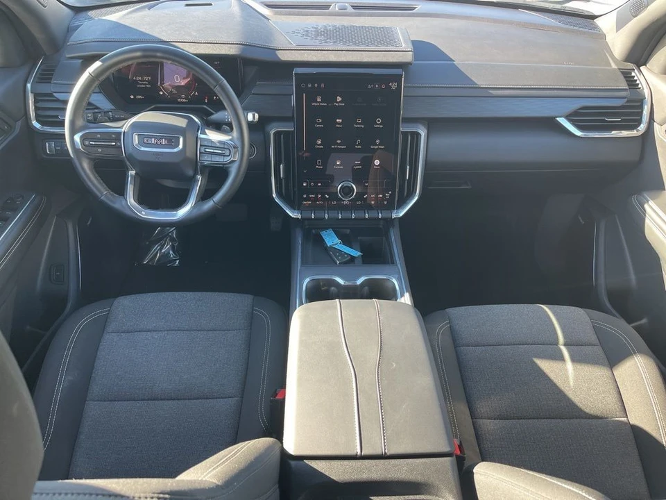 2025 GMC Acadia - Image 13 of 21
