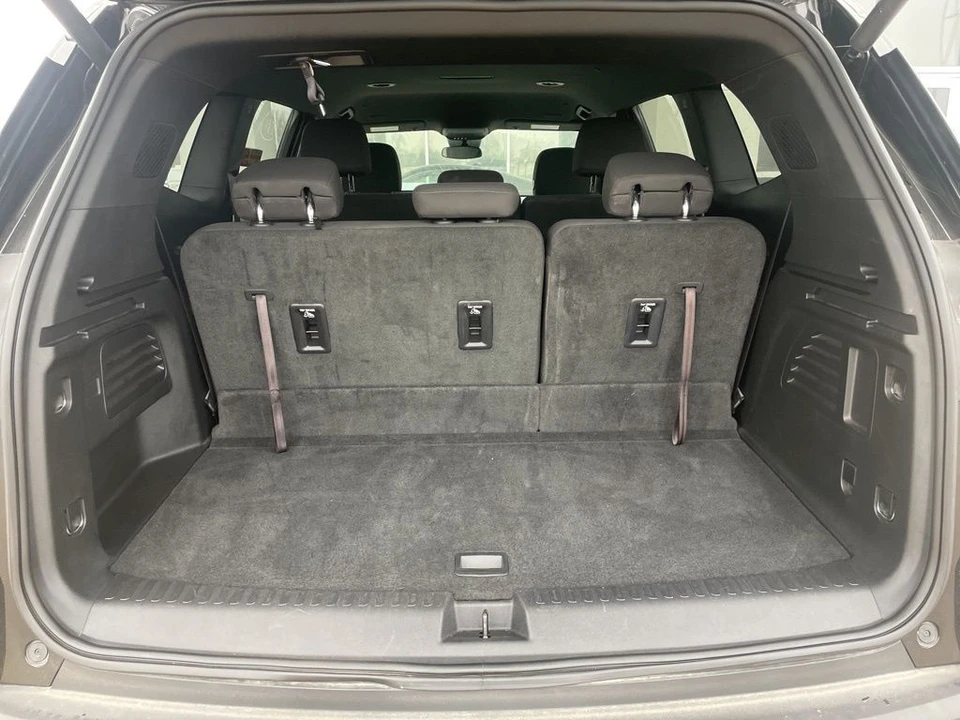 2025 GMC Acadia - Image 11 of 12