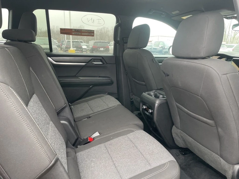 2025 GMC Acadia - Image 12 of 12