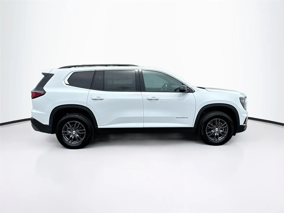 2025 GMC Acadia - Image 8 of 21