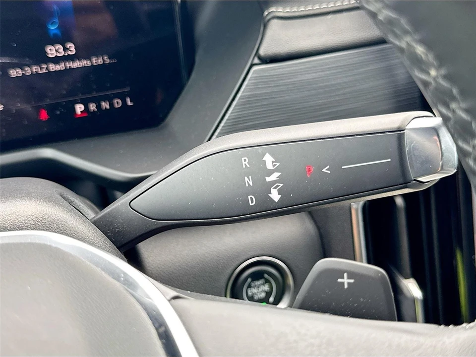 2025 GMC Acadia - Image 17 of 21
