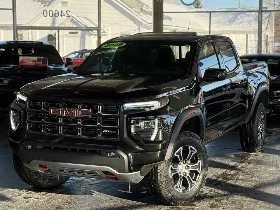 2025 GMC Canyon 2nd Gen - Image 5 of 12