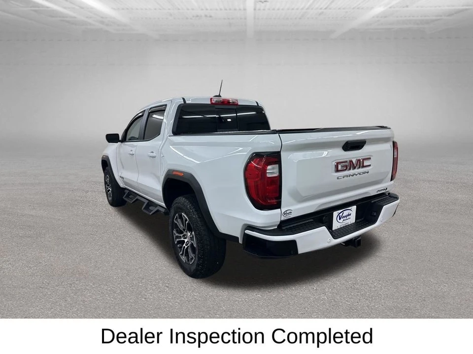 2025 GMC Canyon 2nd Gen - Image 9 of 12