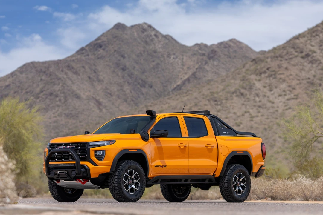 2025 GMC Canyon - Image 2 of 31