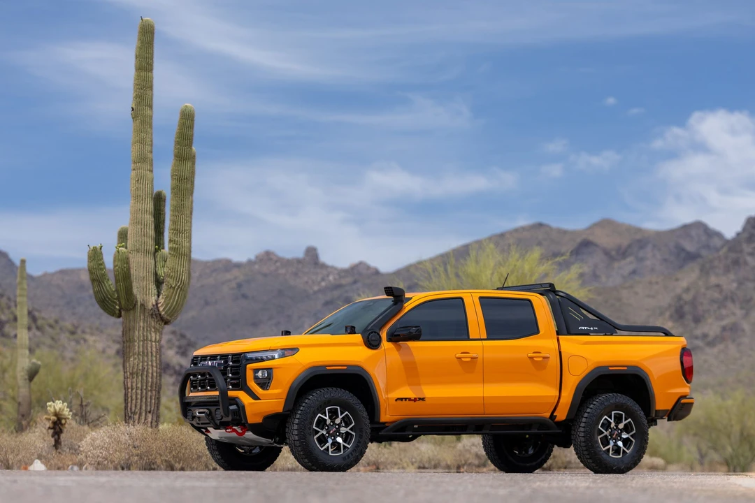 2025 GMC Canyon - Image 3 of 31