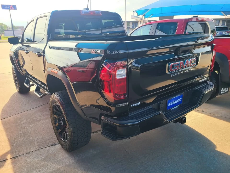 2025 GMC Canyon - Image 5 of 14