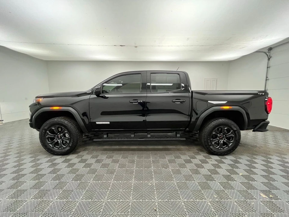 2025 GMC Canyon 2nd Gen - Image 12 of 12