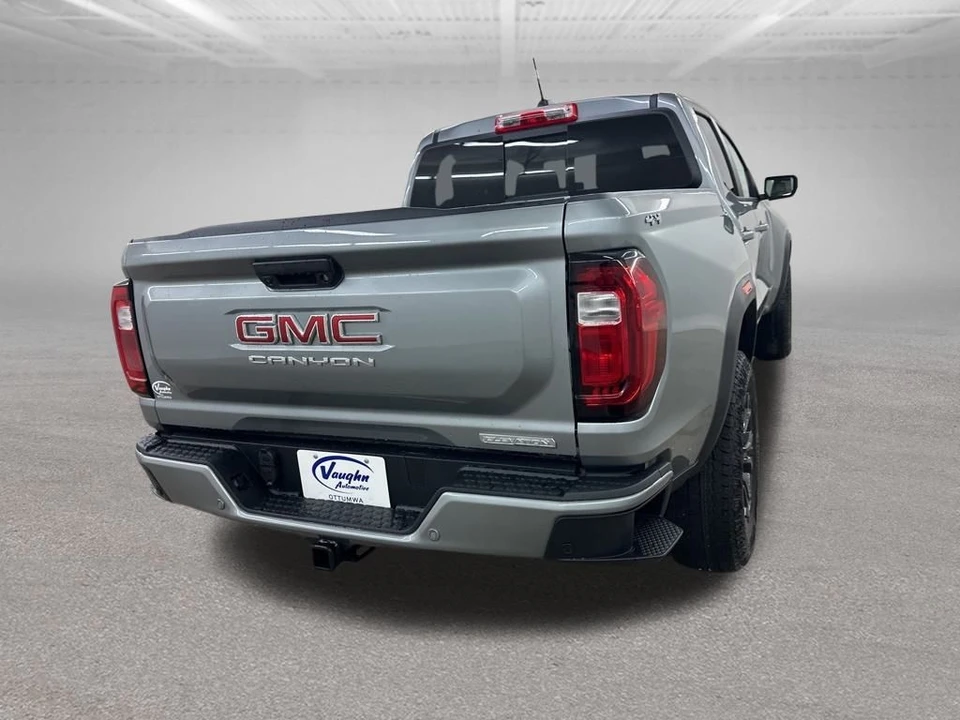 2025 GMC Canyon 2nd Gen - Image 10 of 12