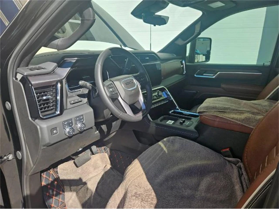 2025 GMC Sierra 5th Gen - Image 3 of 10