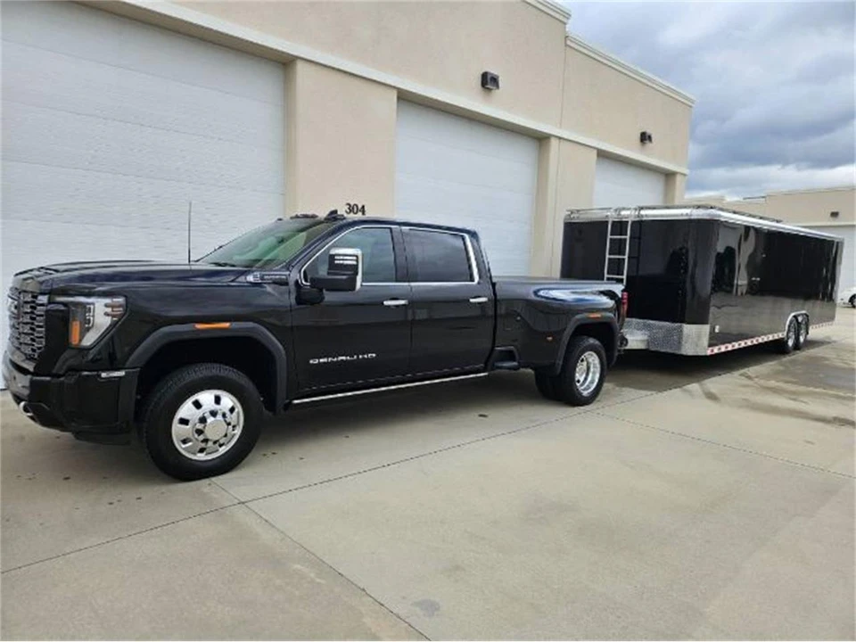 2025 GMC Sierra 5th Gen - Image 8 of 10