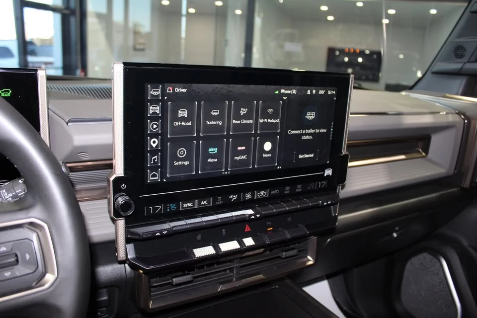 2025 GMC Hummer EV - Image 4 of 8