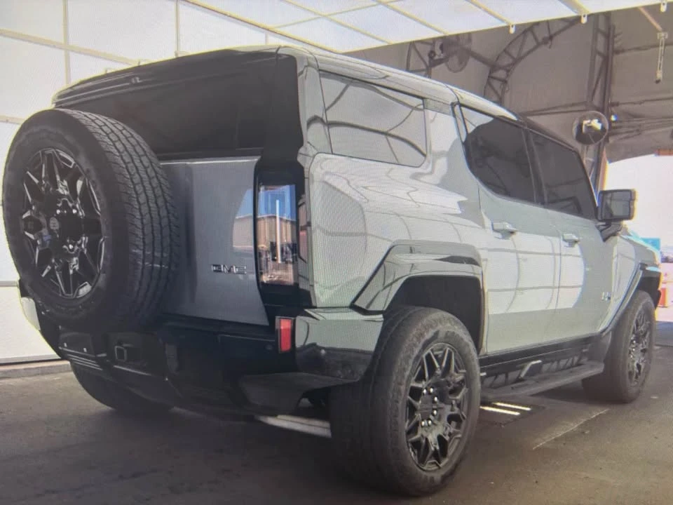 2025 GMC Hummer EV - Image 4 of 6