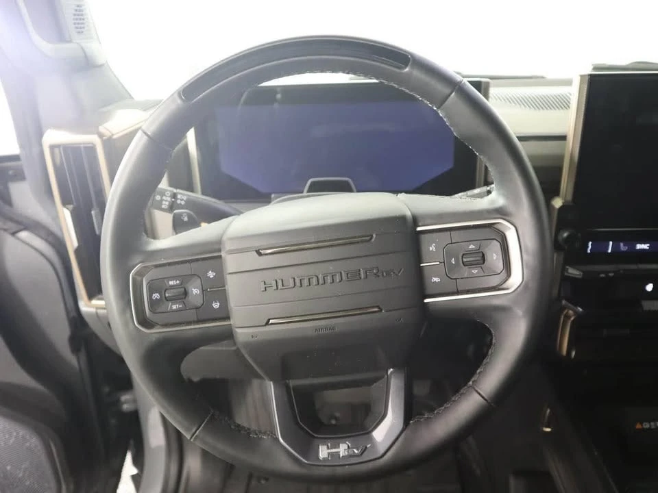 2025 GMC Hummer EV - Image 12 of 17