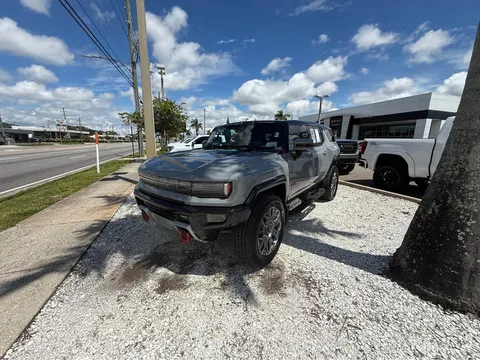 2025 GMC Hummer EV SUV 2X