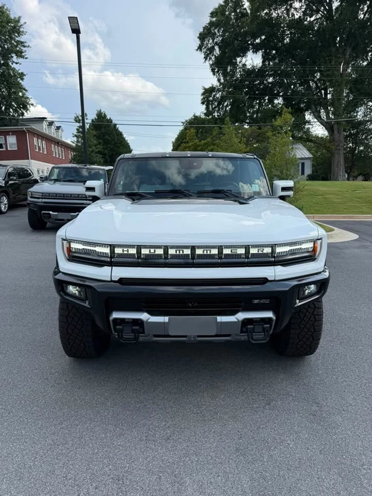 2025 GMC Hummer EV - Image 2 of 11