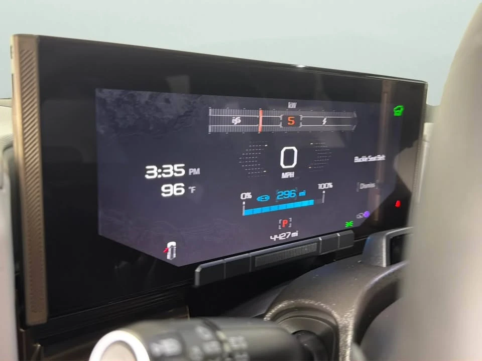 2025 GMC Hummer EV - Image 20 of 20