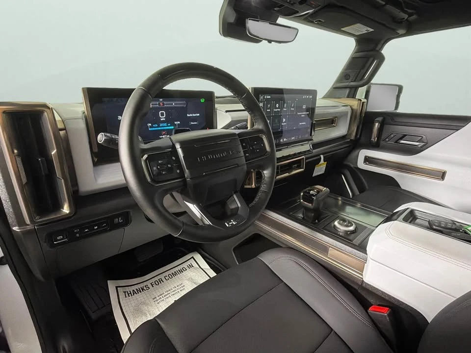 2025 GMC Hummer EV - Image 11 of 20