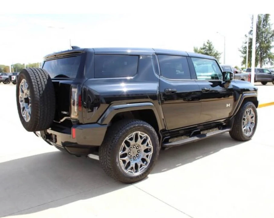 2025 GMC Hummer EV - Image 4 of 18