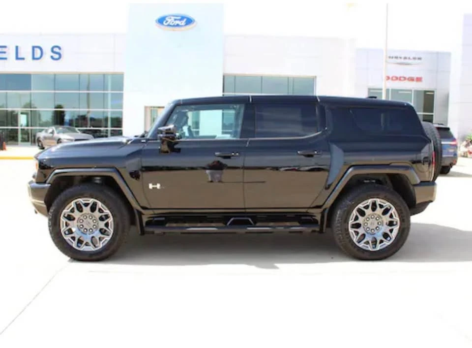 2025 GMC Hummer EV - Image 5 of 18