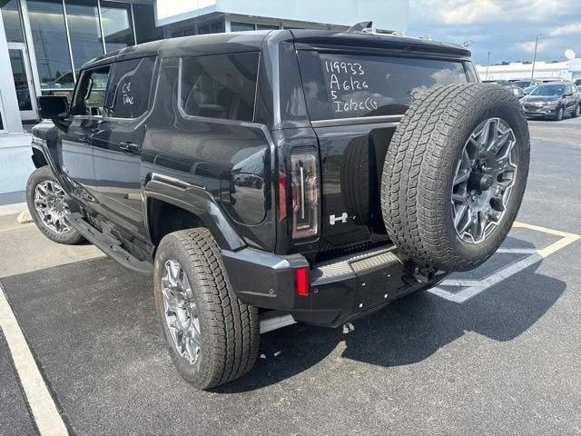 2025 GMC Hummer EV - Image 5 of 15