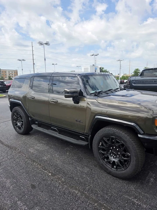 2025 GMC Hummer EV - Image 3 of 5