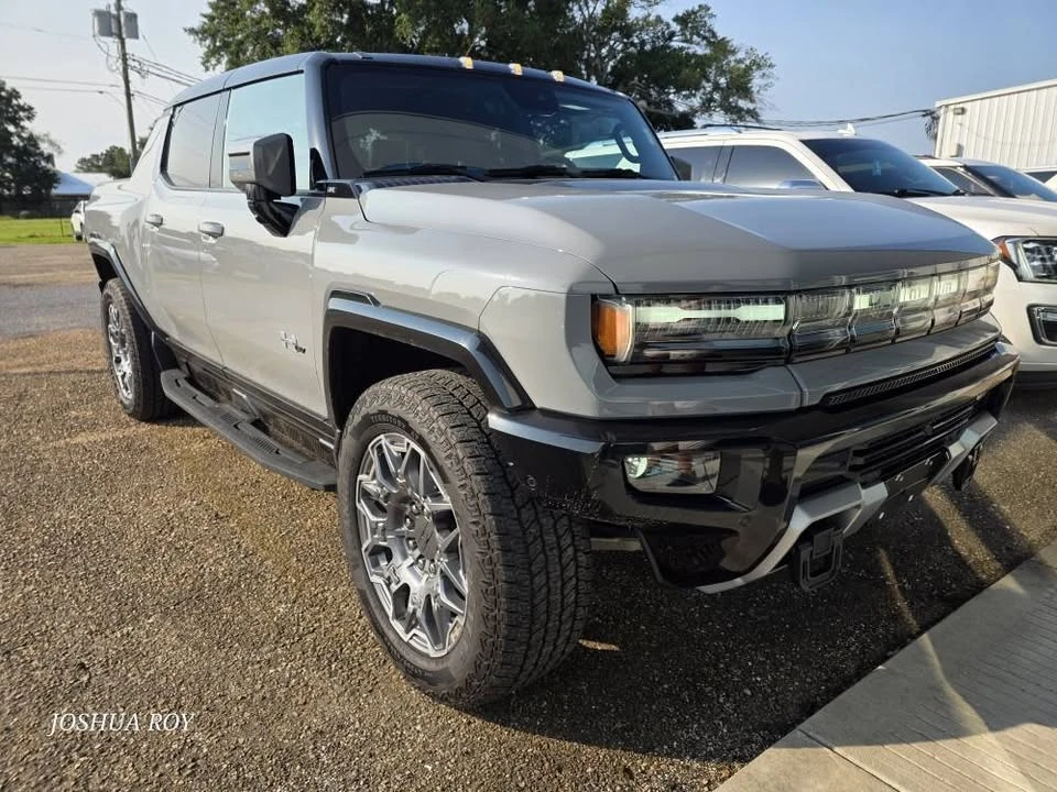 2025 GMC Hummer EV - Image 2 of 13