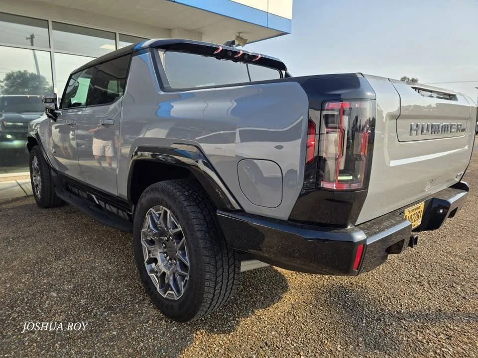 2025 GMC Hummer EV - Image 3 of 13