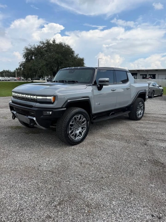 2025 GMC Hummer EV - Image 2 of 15