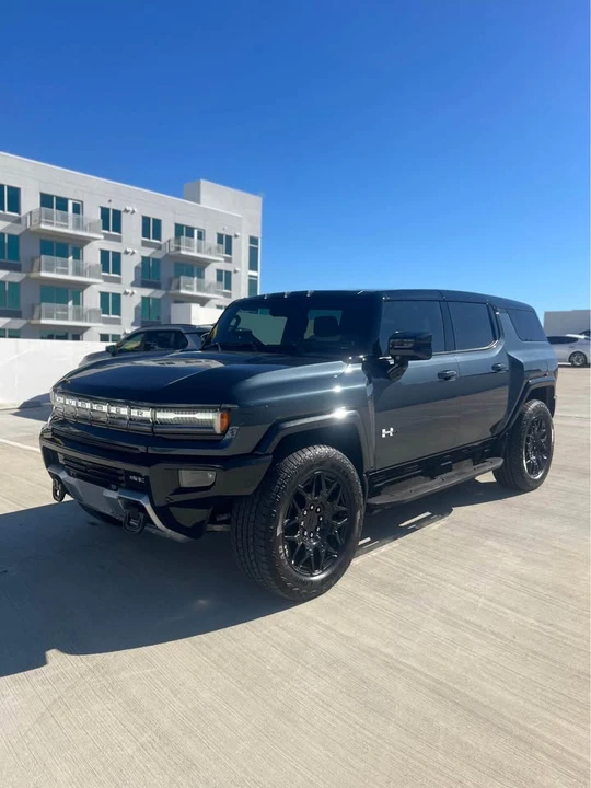 2025 GMC Hummer EV - Image 2 of 15