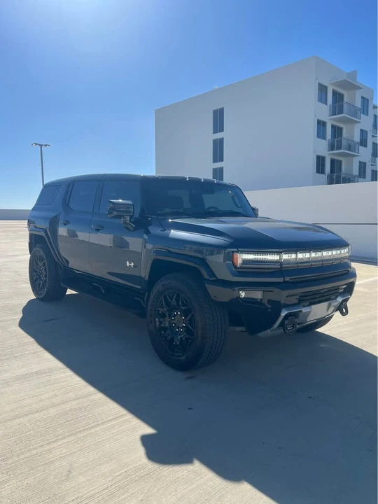 2025 GMC Hummer EV - Image 3 of 15
