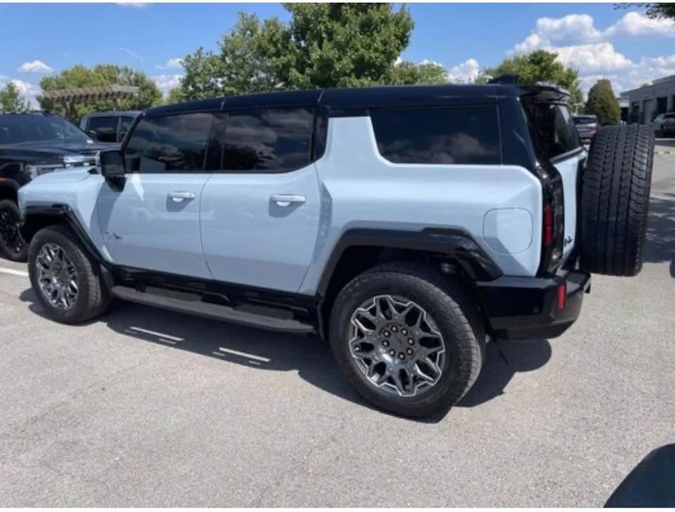 2025 GMC Hummer EV - Image 2 of 11