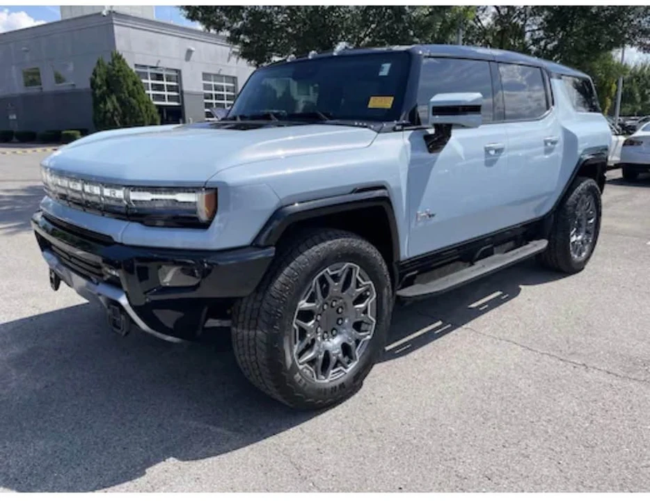 2025 GMC Hummer EV - Image 3 of 11