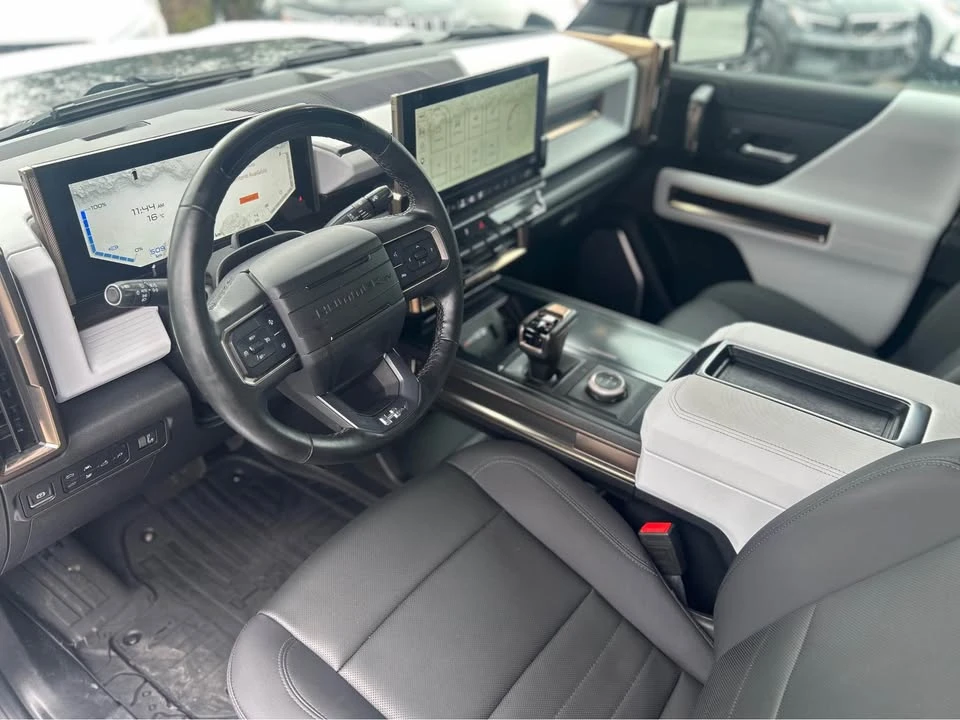 2025 GMC Hummer EV - Image 8 of 20