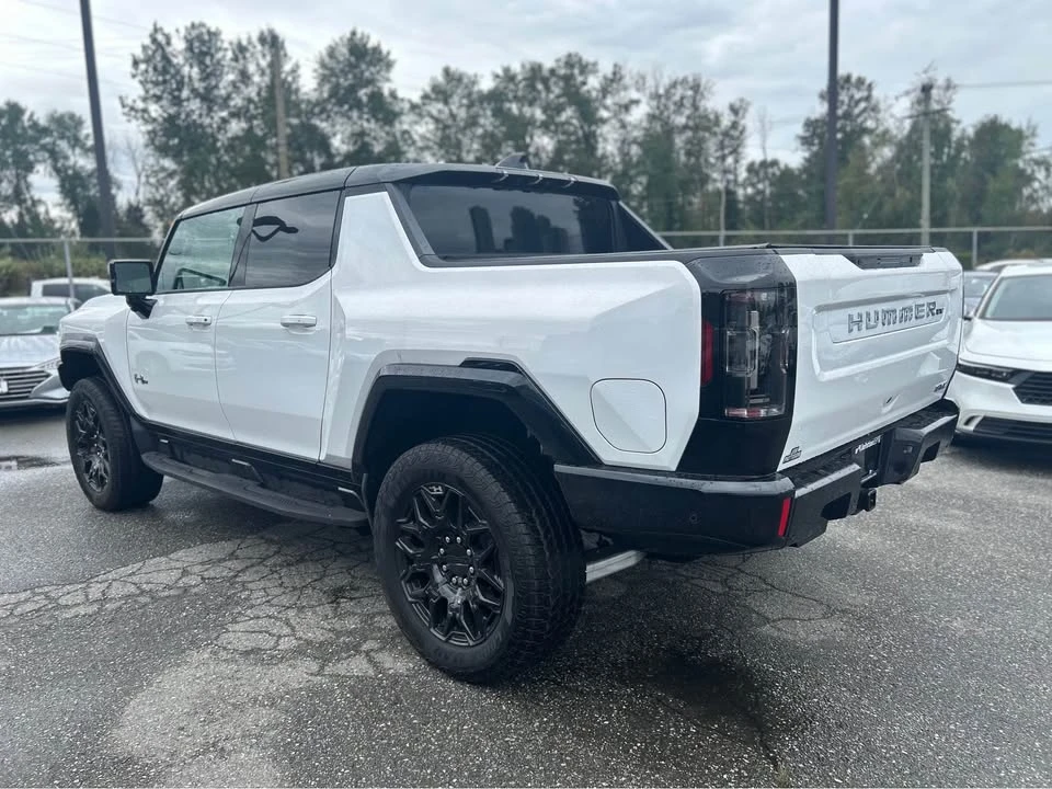2025 GMC Hummer EV - Image 6 of 20