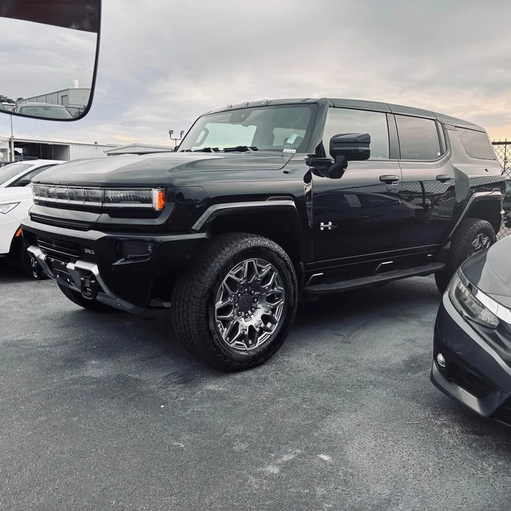 2025 GMC Hummer EV - Image 2 of 2