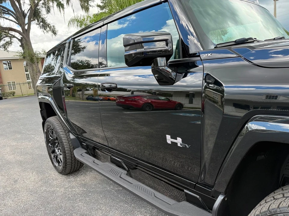 2025 GMC Hummer EV - Image 12 of 12