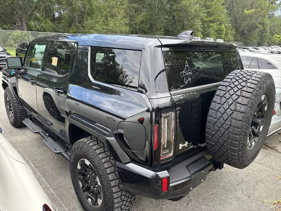 2025 GMC Hummer EV - Image 2 of 4
