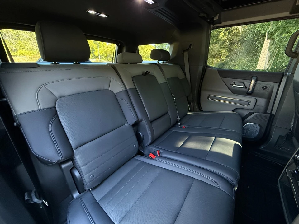 2025 GMC Hummer EV - Image 21 of 21