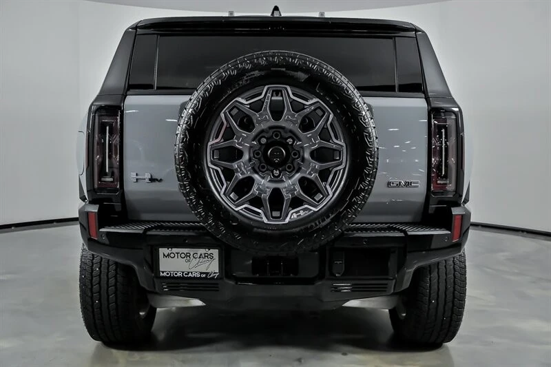 2025 GMC Hummer EV - Image 11 of 21