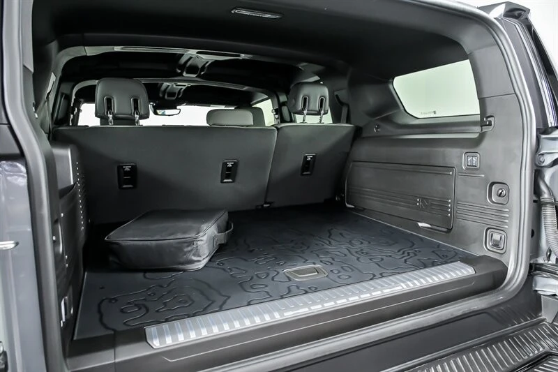 2025 GMC Hummer EV - Image 16 of 21
