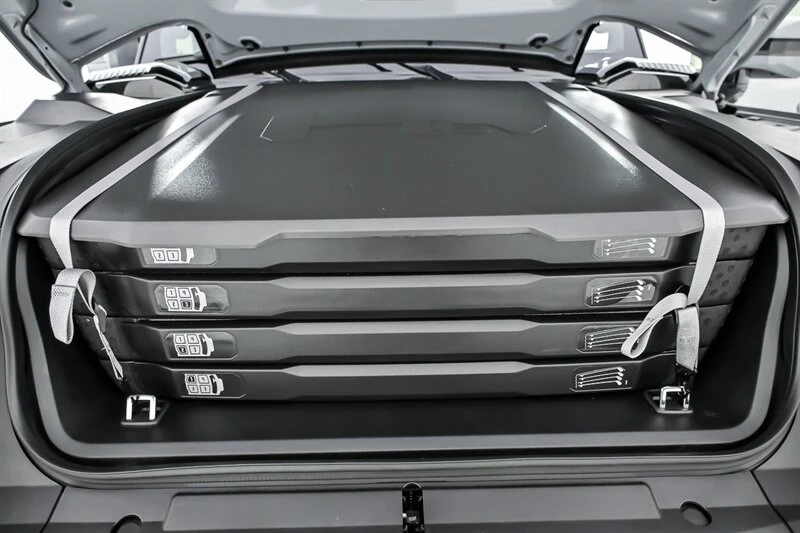 2025 GMC Hummer EV - Image 17 of 21