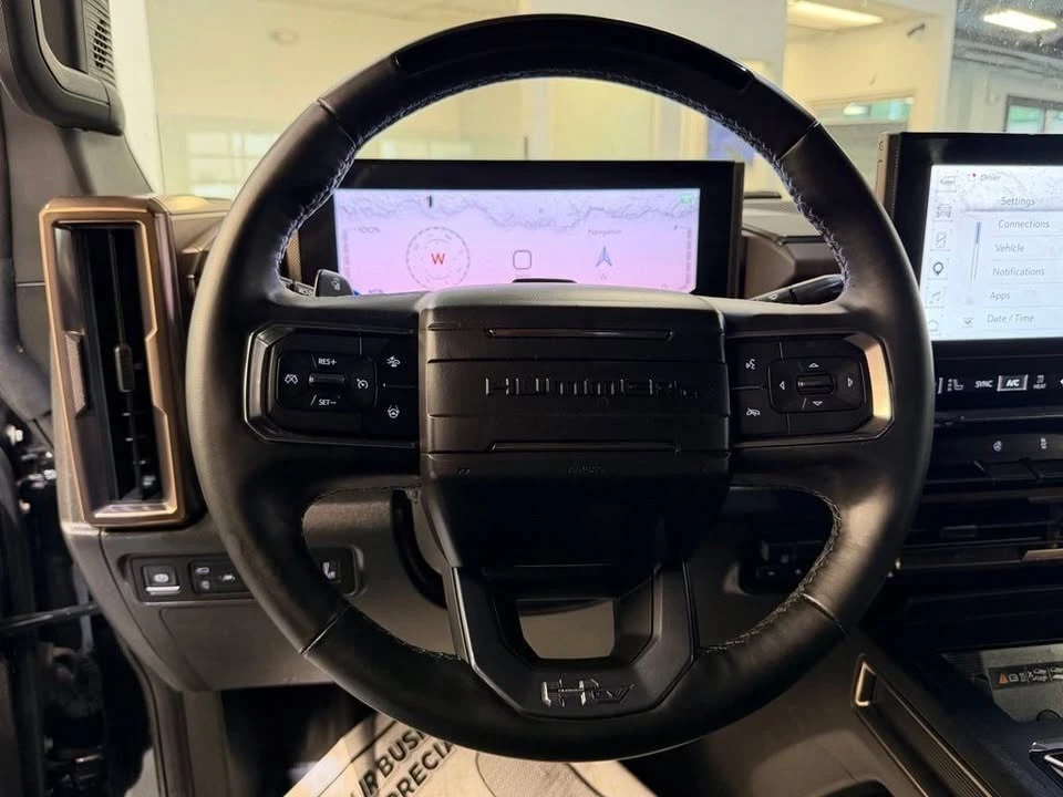 2025 GMC Hummer EV - Image 10 of 17