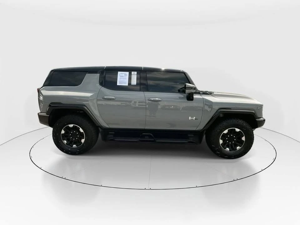 2025 GMC Hummer EV - Image 8 of 20