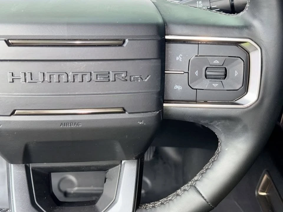 2025 GMC Hummer EV - Image 17 of 20