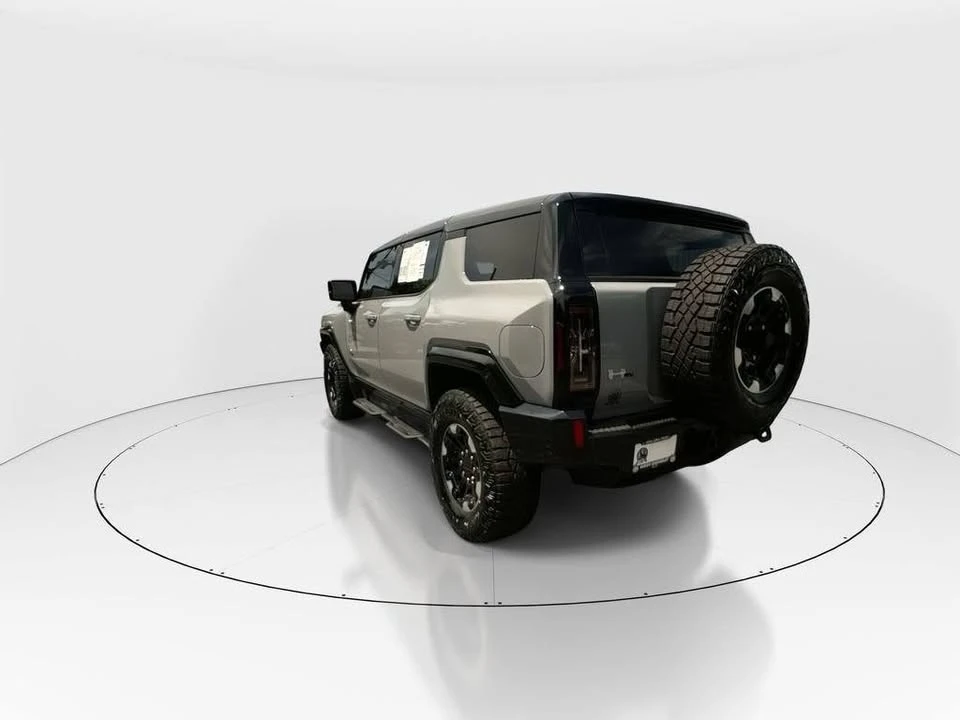 2025 GMC Hummer EV - Image 5 of 20