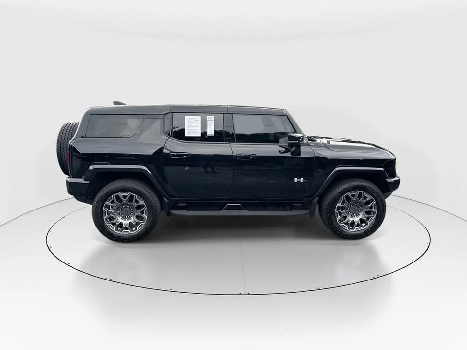 2025 GMC Hummer EV - Image 8 of 20